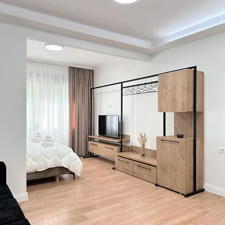 Διαμέρισμα Center *